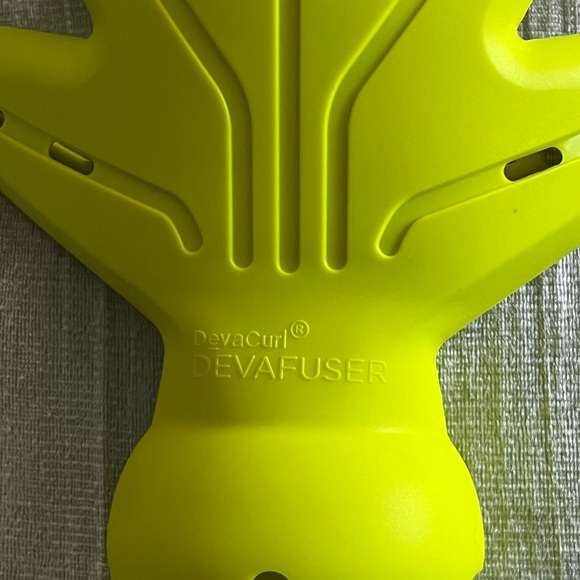 DEVAFUSER® Universal Diffuser For All Curl Kind - Picture 3 of 4